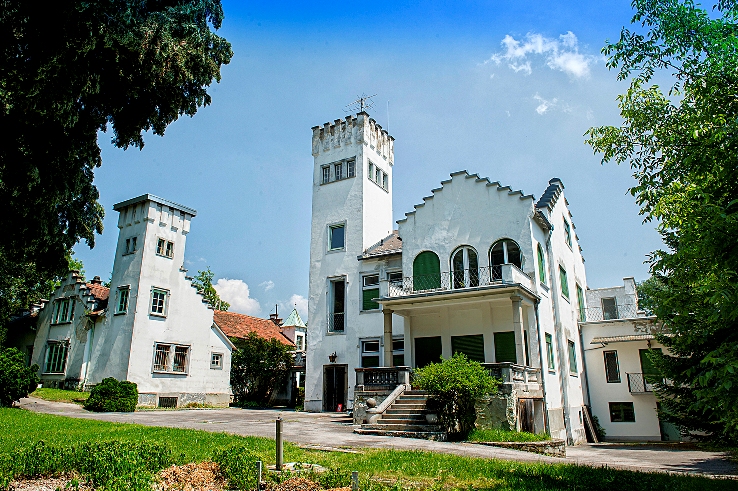 Datei:Panoramagasse 95, SW.jpg