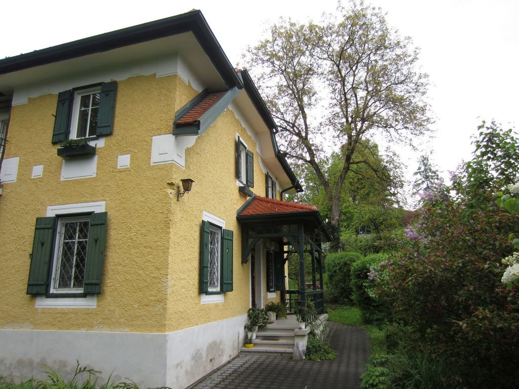Datei:Fraungruberstraße 25, Eingang.JPG