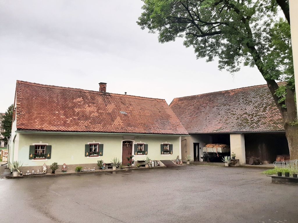 Datei:Aribonenstraße 9, alter Hof.jpg