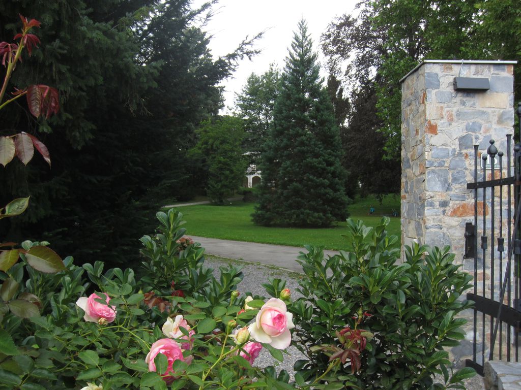 Datei:Rotmoosweg 5, Schloss Oberandritz.JPG