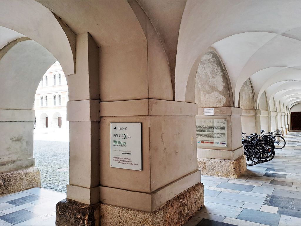 Datei:Bürgergasse 2, Arkade - Kopie.jpg