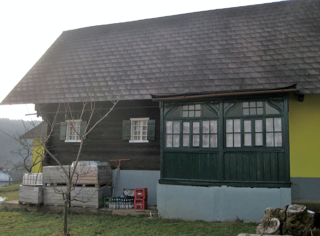 Datei:Kehlbergstraße 103, Ostansicht.JPG