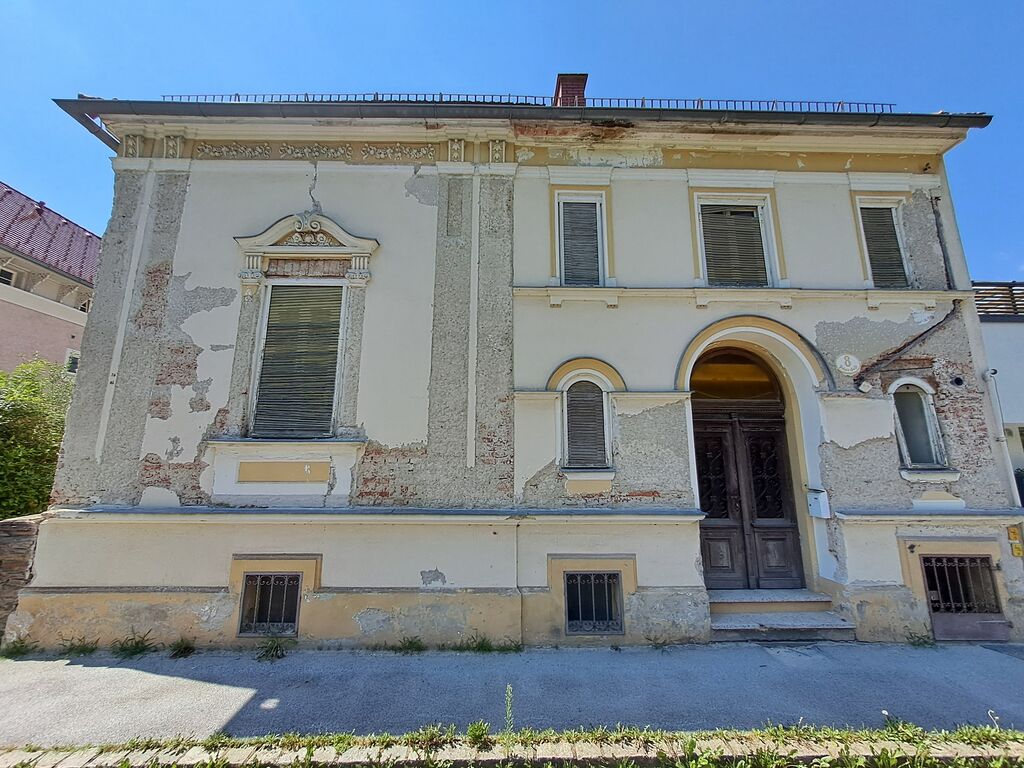 Datei:Polzergasse 8, Fassade.jpg