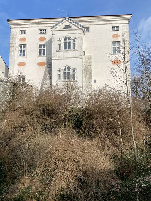 Datei:Burg grabenseitig winter.JPEG