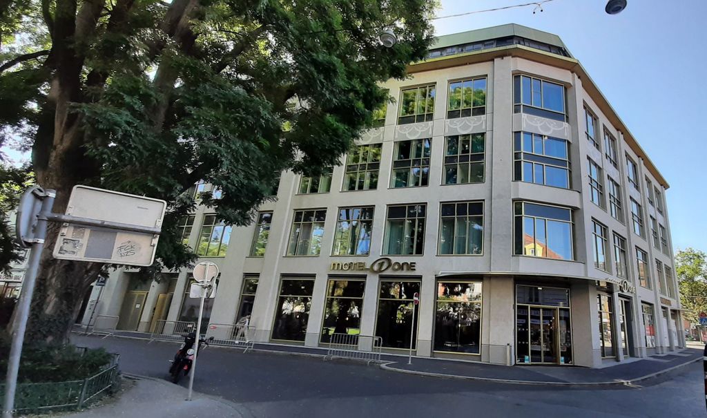 Datei:Dorotheum, Süd 1.jpg