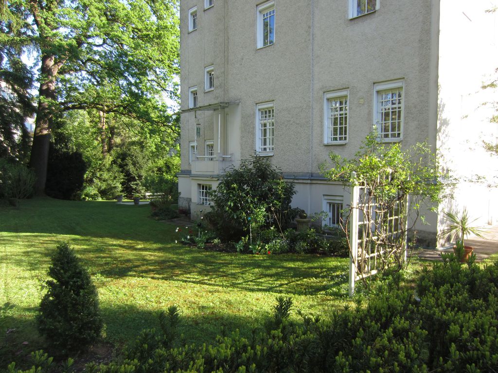 Datei:Hilmteichstraße 22, Villa Pramberger, Garten.JPG