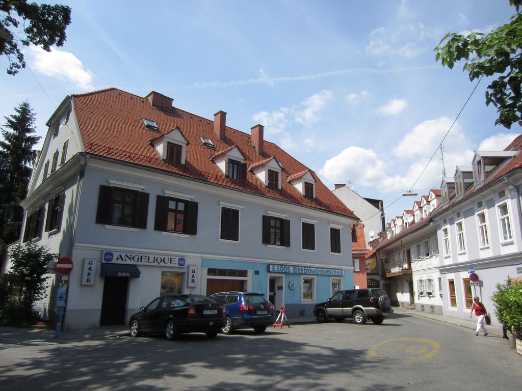 Datei:Sigmundstadl 1, Schwizen.JPG