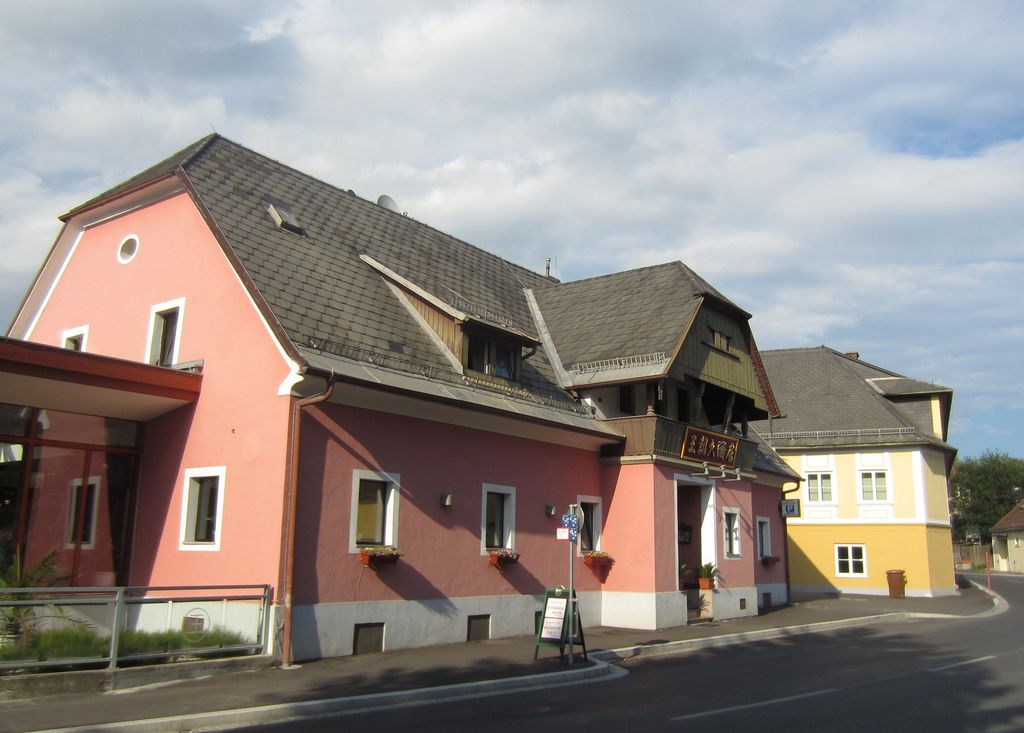 Datei:Petersbergenstraße 9, ehem. Pichlmayer.JPG