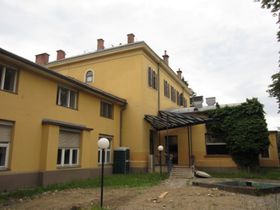 Seitenfront bei Abrissbeginn (Foto Laukhardt) - 2011