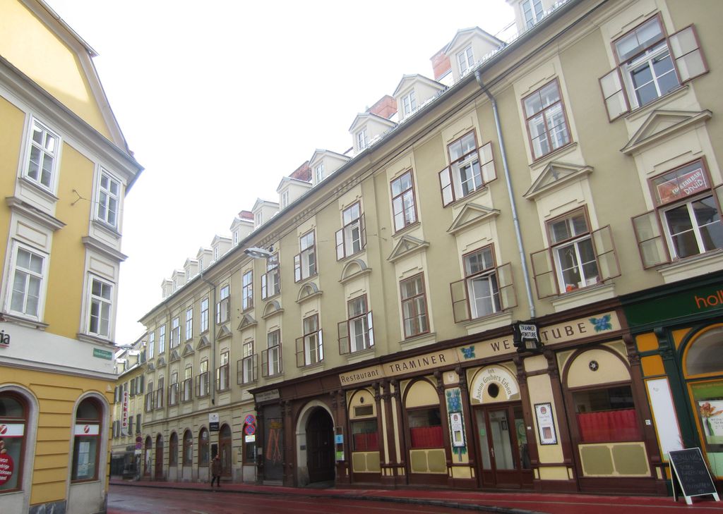 Datei:Jakominiplatz 16, Traminer.JPG