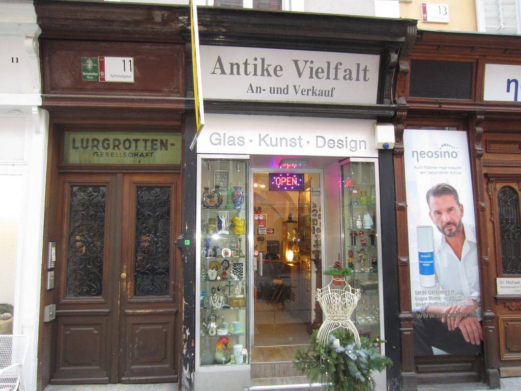 Datei:Schmiedgasse 11, Lurgrottengesellschaft.JPG