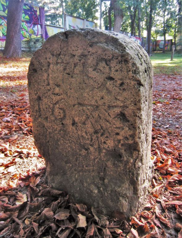 Datei:Merangasse, Burgfriedstein 11 b.JPG