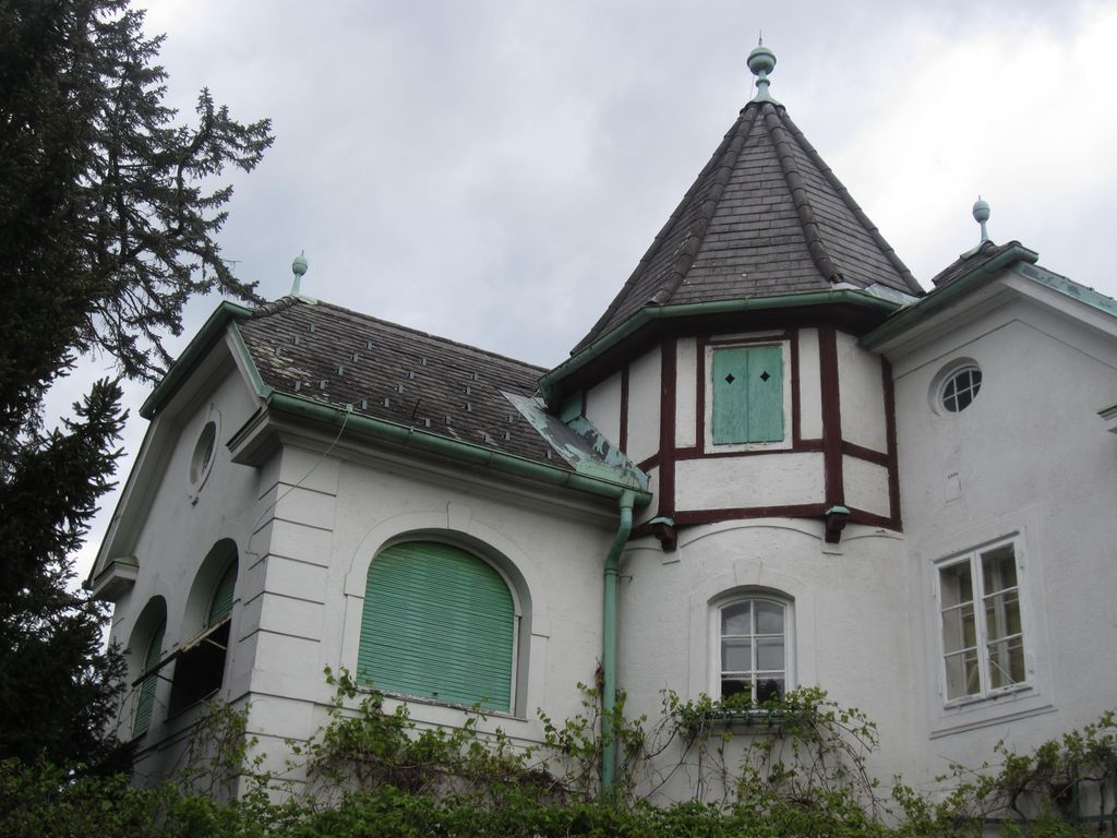 Datei:Rudolfstraße 25, Dach.JPG