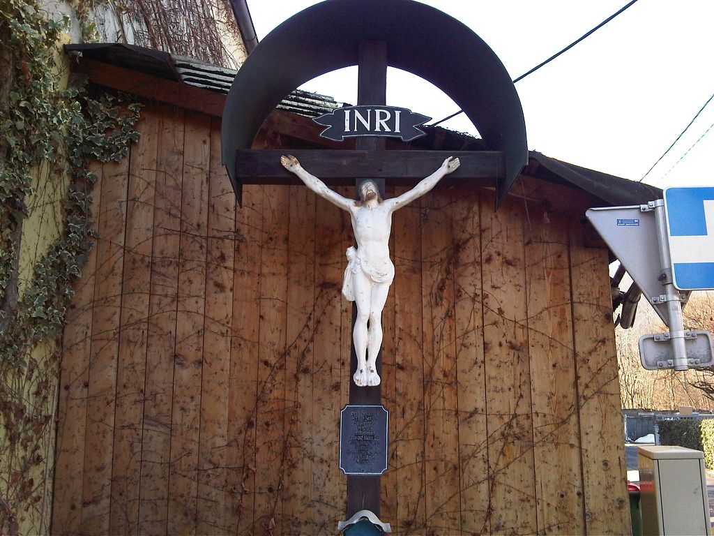 Datei:Max-Reger-Gasse 1, Kurzifix.jpg